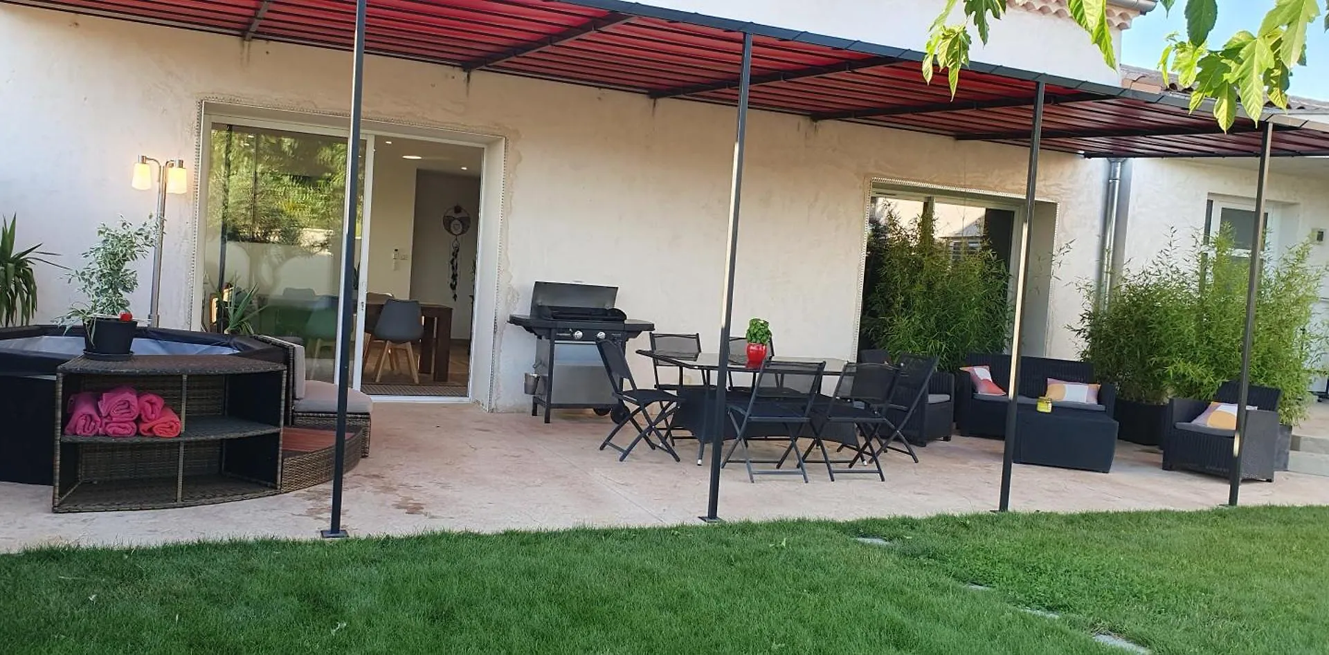 Holiday home Gite Atemporelle Rochegude